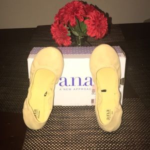 Women flats size 7 1/2